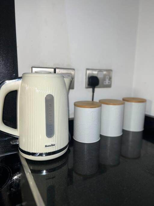 Leeds Clarence Dock 2 Bedroom Apt Екстериор снимка