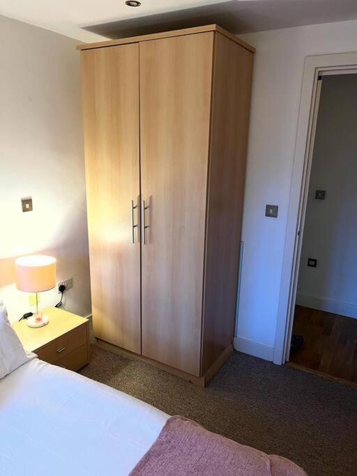 Leeds Clarence Dock 2 Bedroom Apt Екстериор снимка