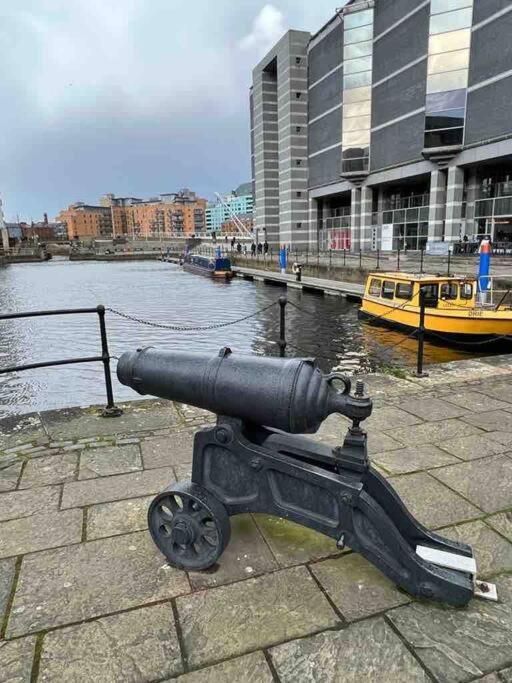 Leeds Clarence Dock 2 Bedroom Apt Екстериор снимка