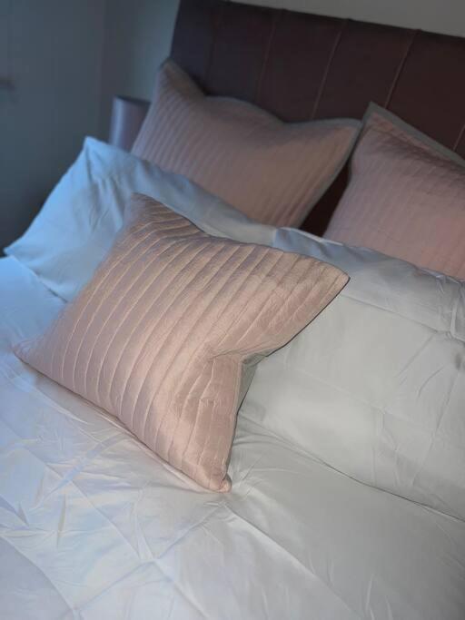 Leeds Clarence Dock 2 Bedroom Apt Екстериор снимка