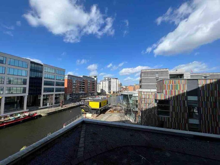 Leeds Clarence Dock 2 Bedroom Apt Екстериор снимка