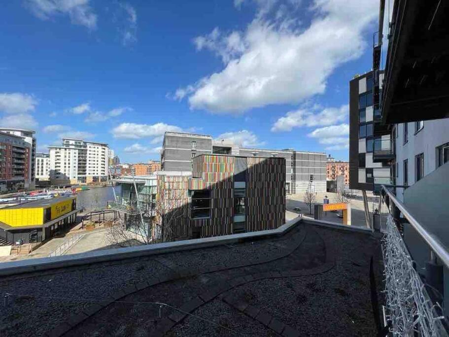 Leeds Clarence Dock 2 Bedroom Apt Екстериор снимка